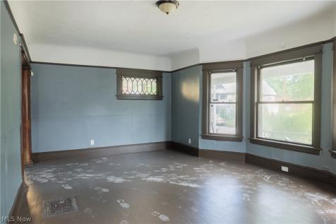 6004 Lexington Avenue Cleveland OH 44103