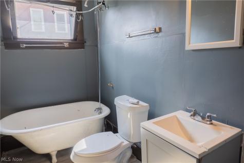 6004 Lexington Avenue Cleveland OH 44103