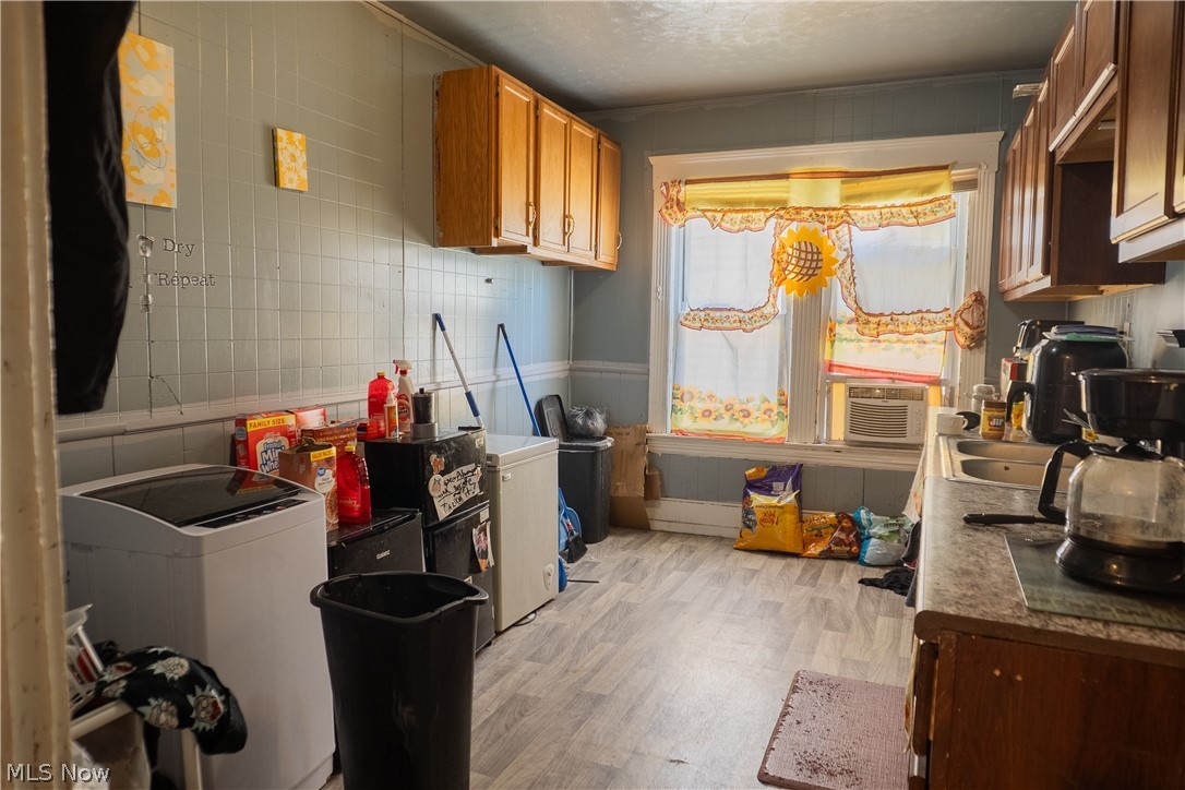 6004 Lexington Avenue Cleveland OH 44103