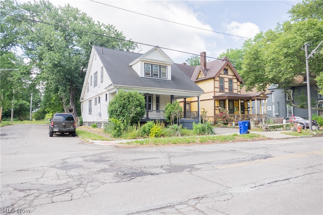 6004 Lexington Avenue Cleveland OH 44103