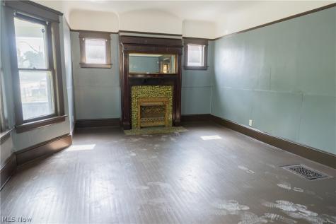 6004 Lexington Avenue Cleveland OH 44103