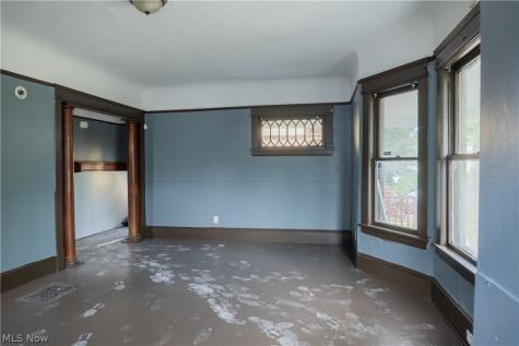 6004 Lexington Avenue Cleveland OH 44103