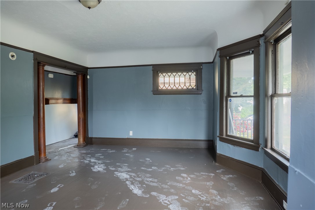 6004 Lexington Avenue Cleveland OH 44103