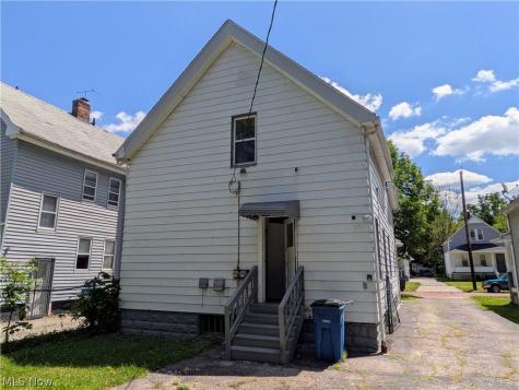 2818 E 119th Street Cleveland OH 44120