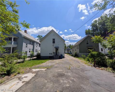 2818 E 119th Street Cleveland OH 44120