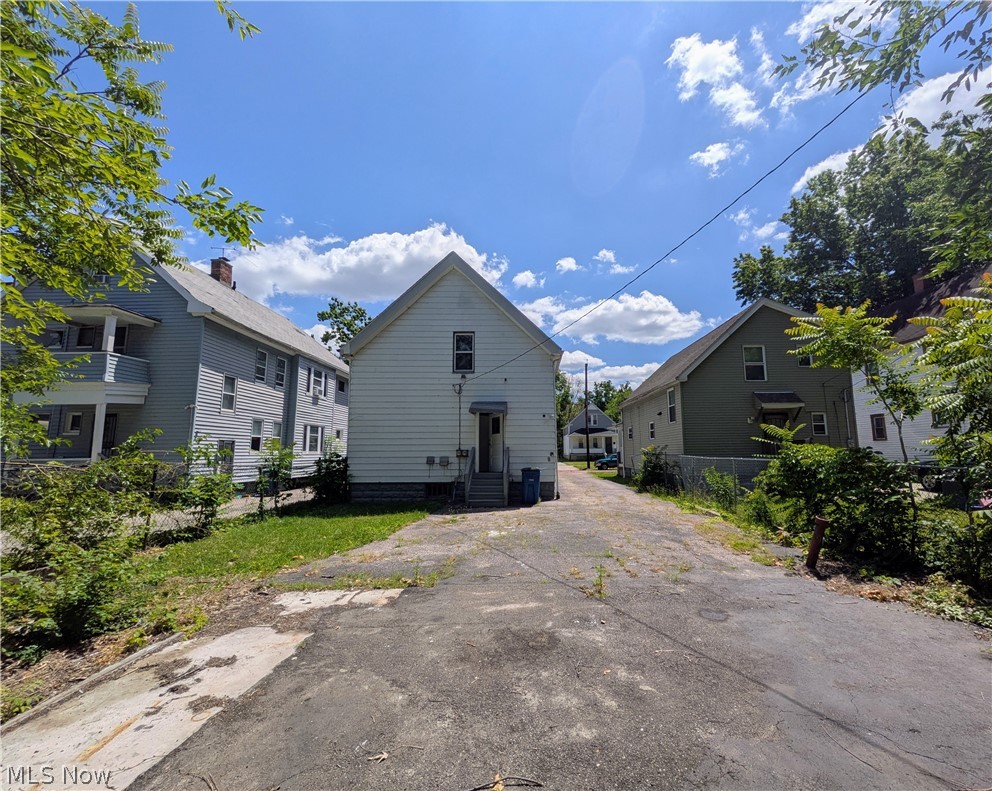 2818 E 119th Street Cleveland OH 44120