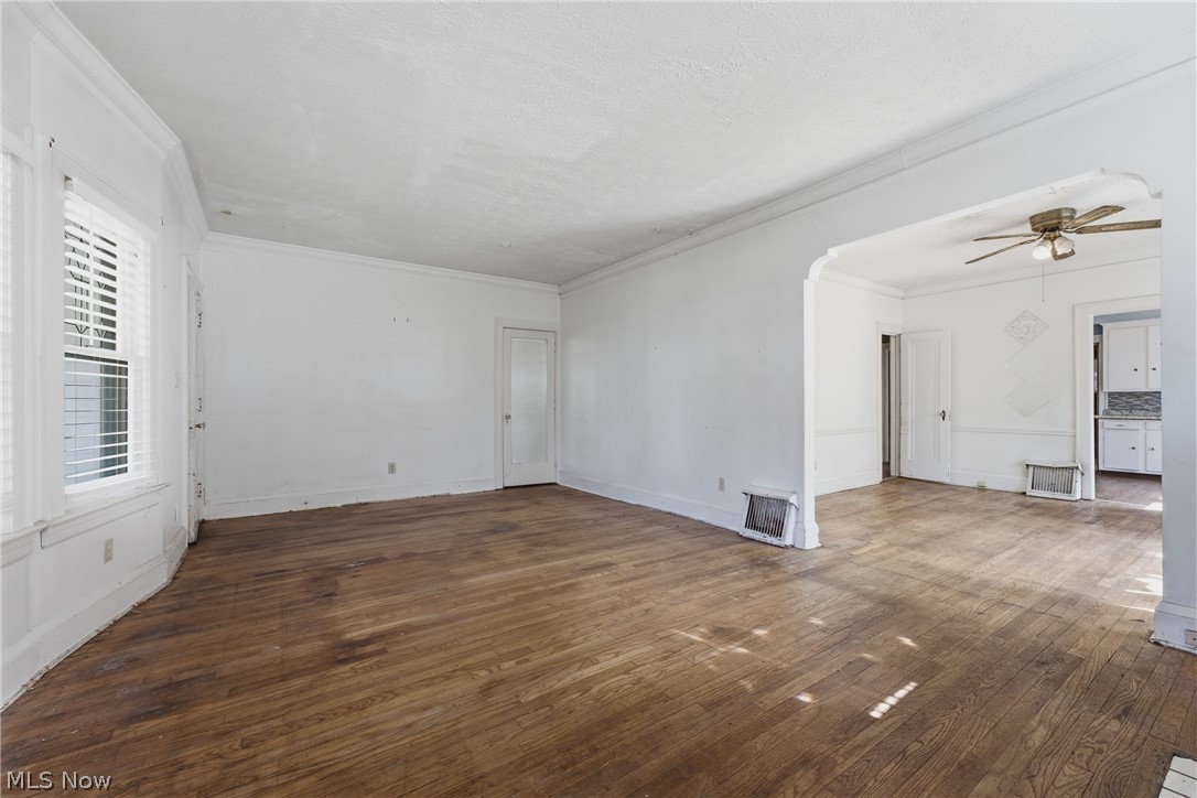890 Hamlin Street Akron OH 44320
