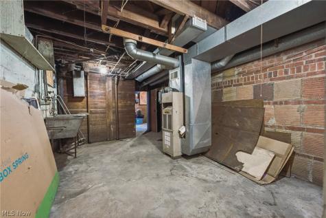 890 Hamlin Street Akron OH 44320