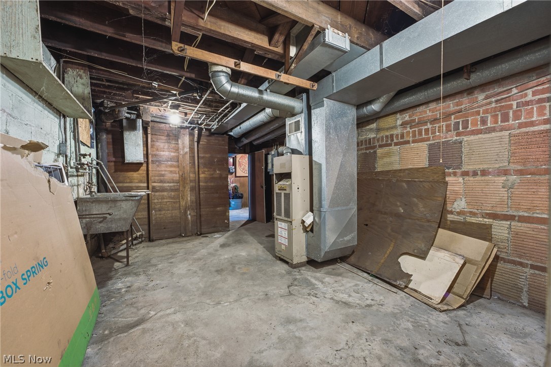 890 Hamlin Street Akron OH 44320