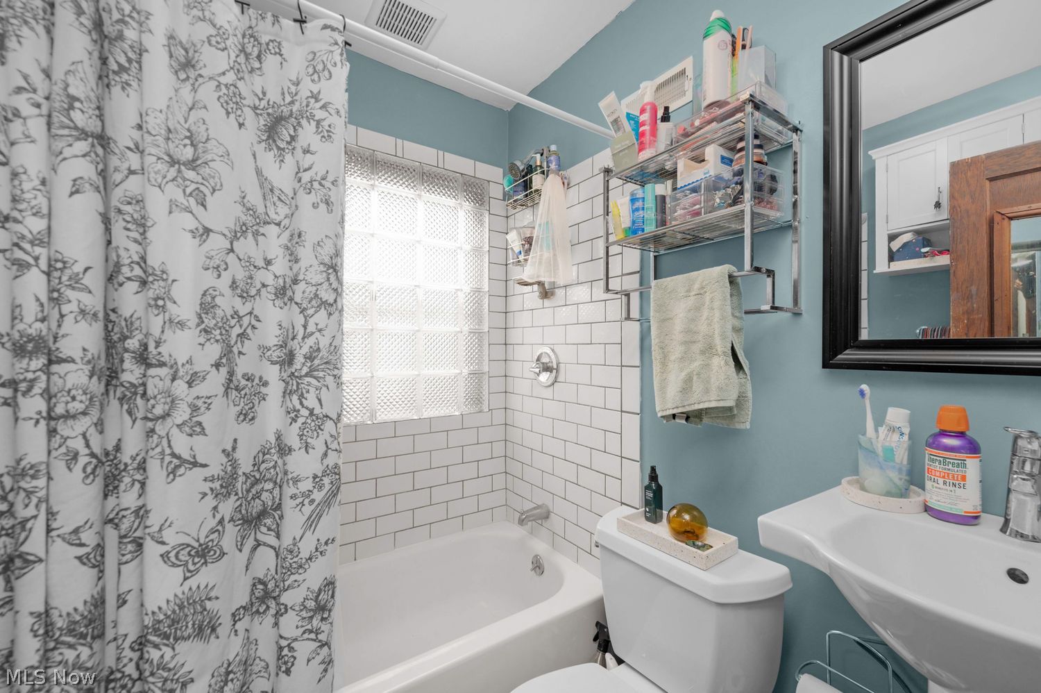 17826 Northwood Avenue Lakewood OH 44107