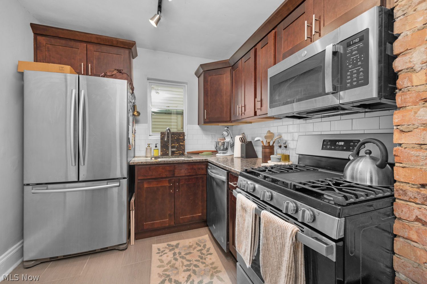 17826 Northwood Avenue Lakewood OH 44107