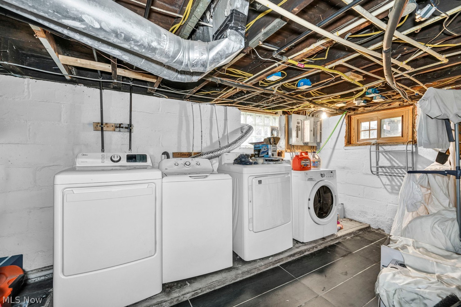 1299 Fry Avenue Lakewood OH 44107