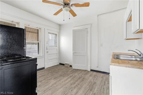3384 W 63rd Street Cleveland OH 44102
