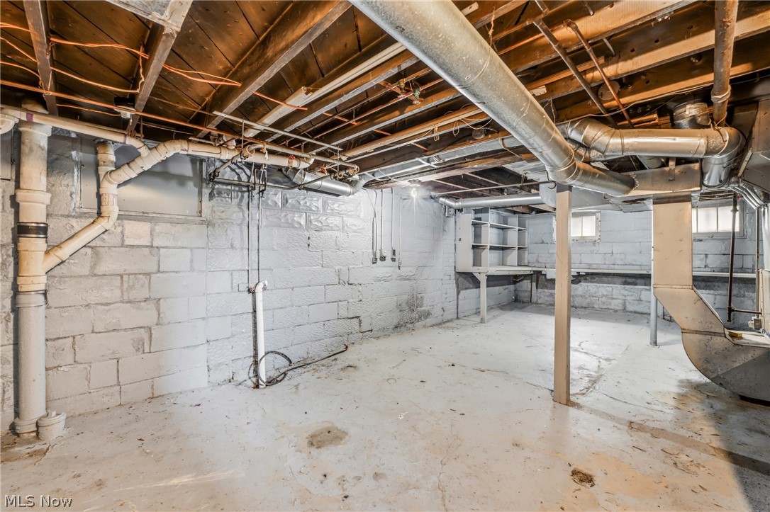 74 N Brockway Avenue Youngstown OH 44509