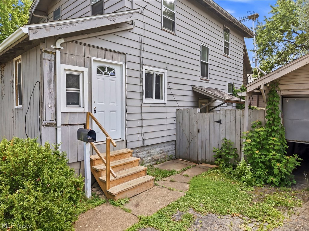 74 N Brockway Avenue Youngstown OH 44509