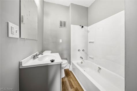 406 E 148th Street Cleveland OH 44110