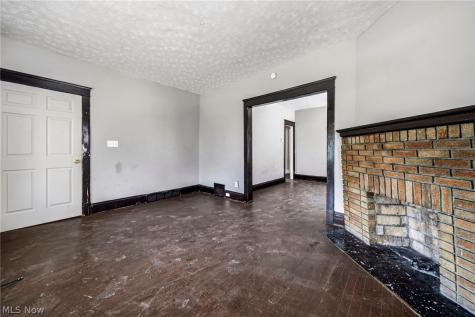 406 E 148th Street Cleveland OH 44110
