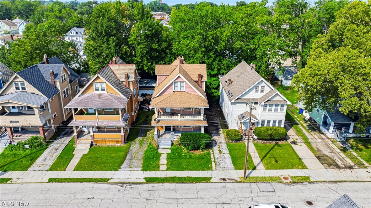 406 E 148th Street Cleveland OH 44110