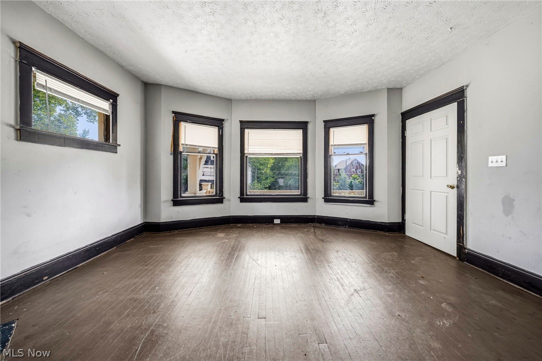 406 E 148th Street Cleveland OH 44110