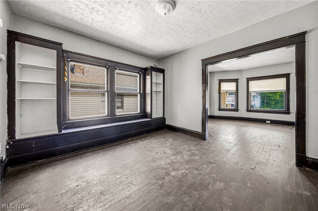 406 E 148th Street Cleveland OH 44110