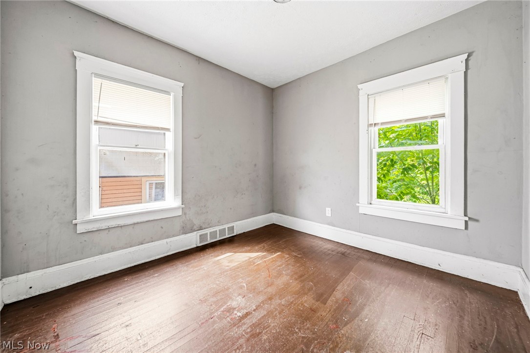 406 E 148th Street Cleveland OH 44110