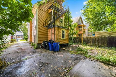 406 E 148th Street Cleveland OH 44110