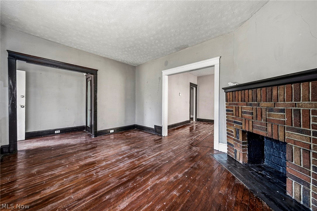 406 E 148th Street Cleveland OH 44110