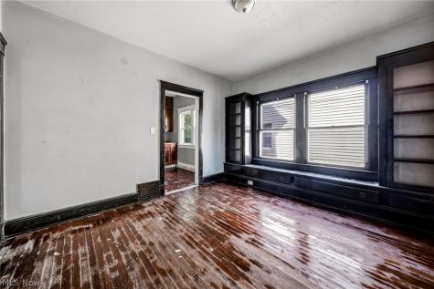 406 E 148th Street Cleveland OH 44110