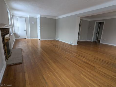 19430 Winslow Road Shaker Heights OH 44122