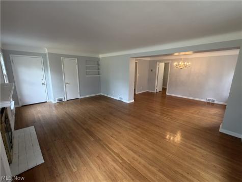 19430 Winslow Road Shaker Heights OH 44122