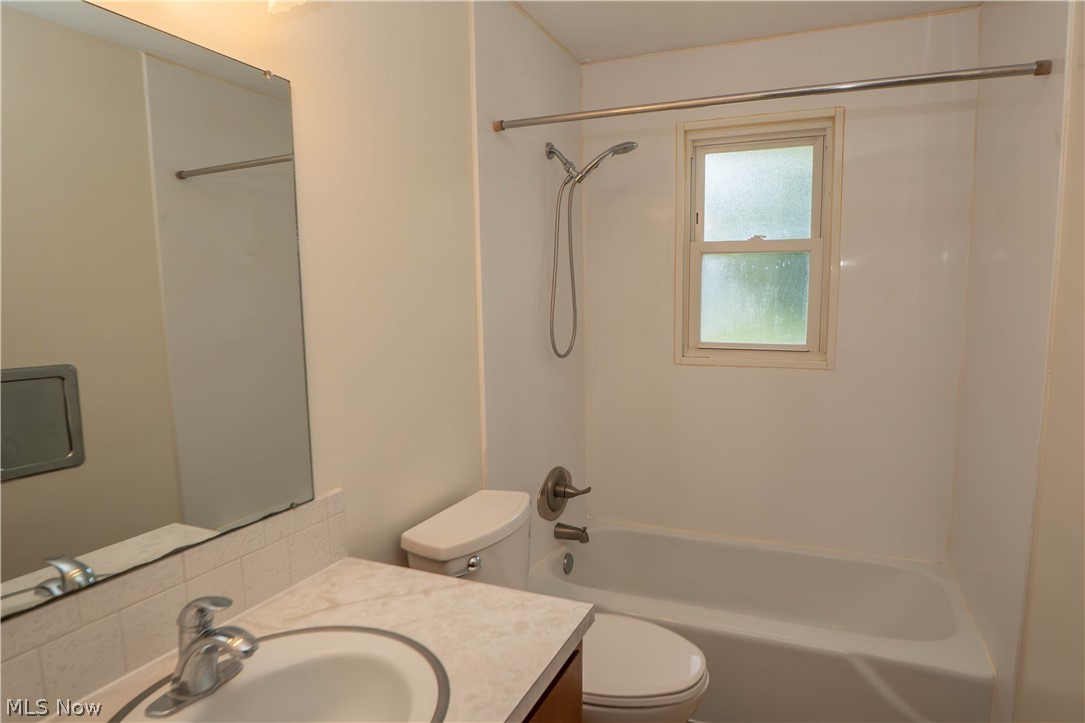 3090-3092 Brumbaugh Street NW North Canton OH 44720