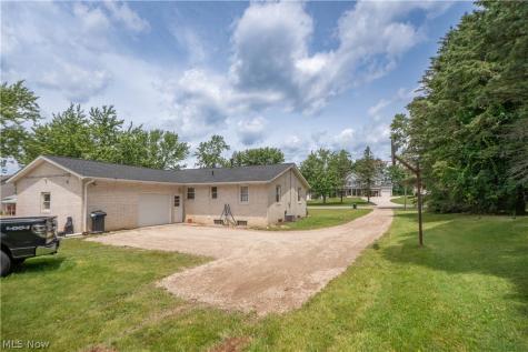 3090-3092 Brumbaugh Street NW North Canton OH 44720