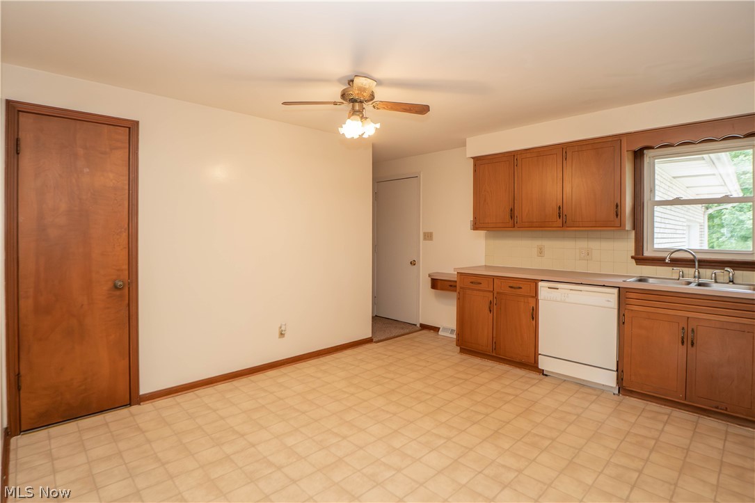 3090-3092 Brumbaugh Street NW North Canton OH 44720