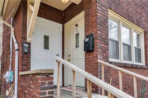 2417-2419 Elm Street Youngstown OH 44505