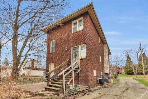 2417-2419 Elm Street Youngstown OH 44505