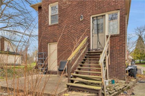2417-2419 Elm Street Youngstown OH 44505