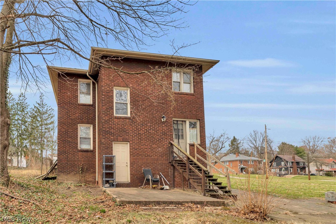 2417-2419 Elm Street Youngstown OH 44505