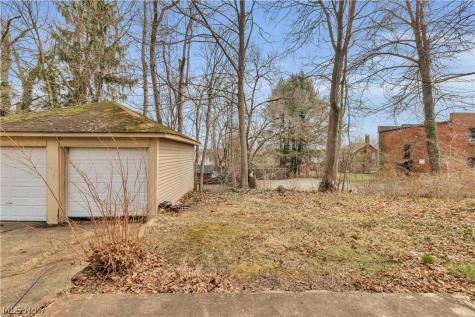 2417-2419 Elm Street Youngstown OH 44505