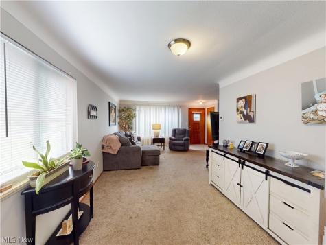1187 Bonnie Lane Mayfield Heights OH 44124