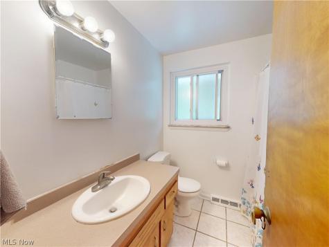 1187 Bonnie Lane Mayfield Heights OH 44124
