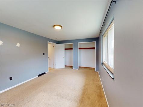 1187 Bonnie Lane Mayfield Heights OH 44124
