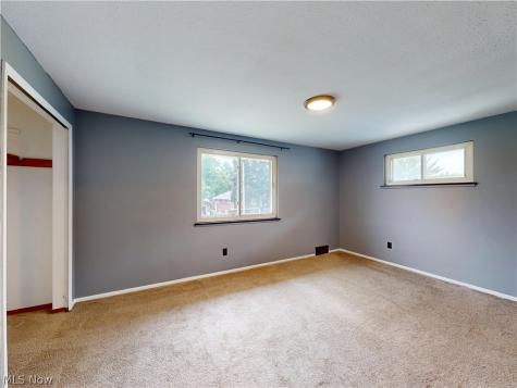1187 Bonnie Lane Mayfield Heights OH 44124