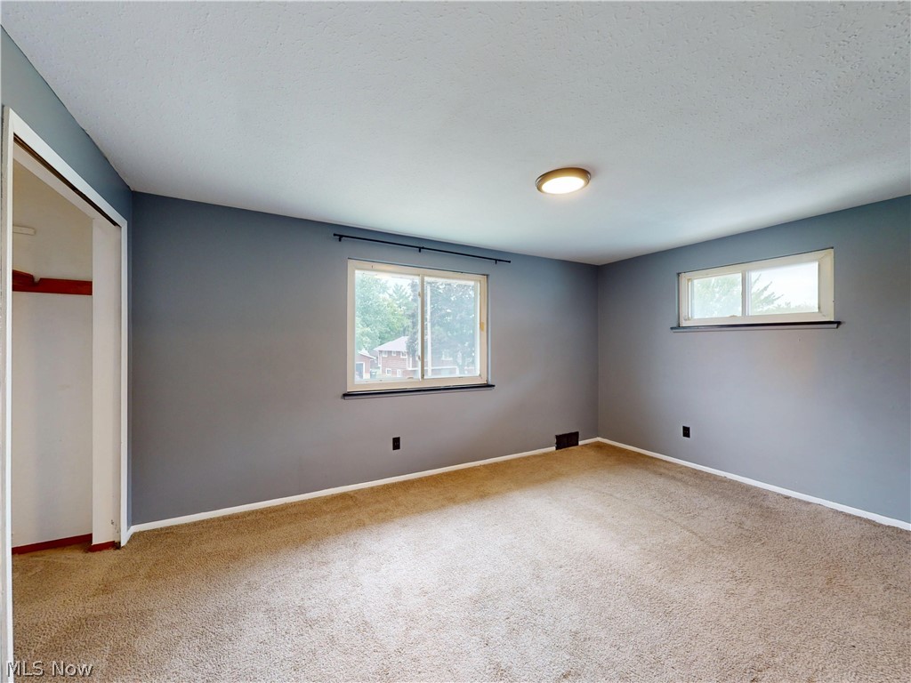 1187 Bonnie Lane Mayfield Heights OH 44124