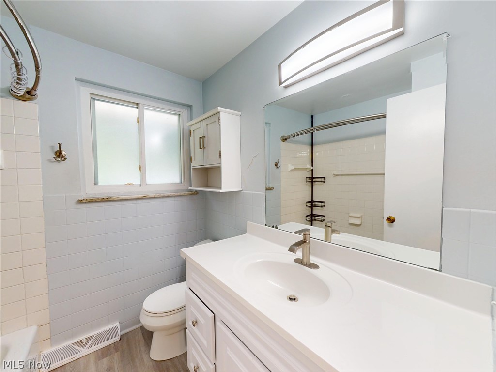 1187 Bonnie Lane Mayfield Heights OH 44124