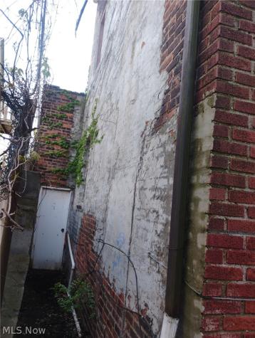 2617 E 111th Street Cleveland OH 44104