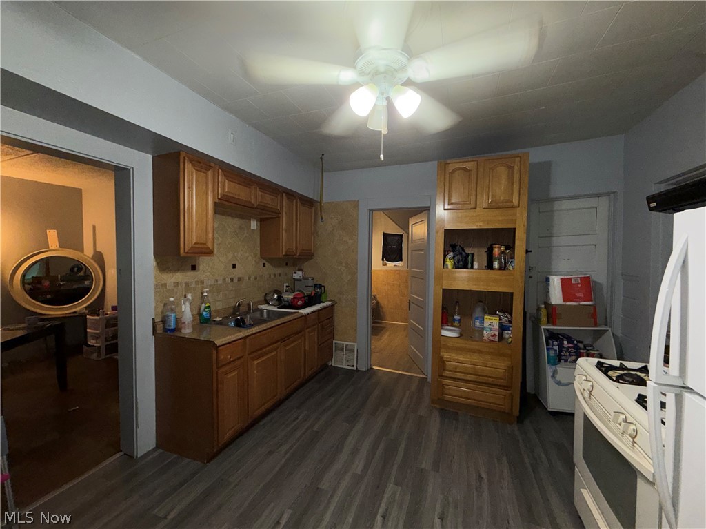 2153 W 96th Street Cleveland OH 44102