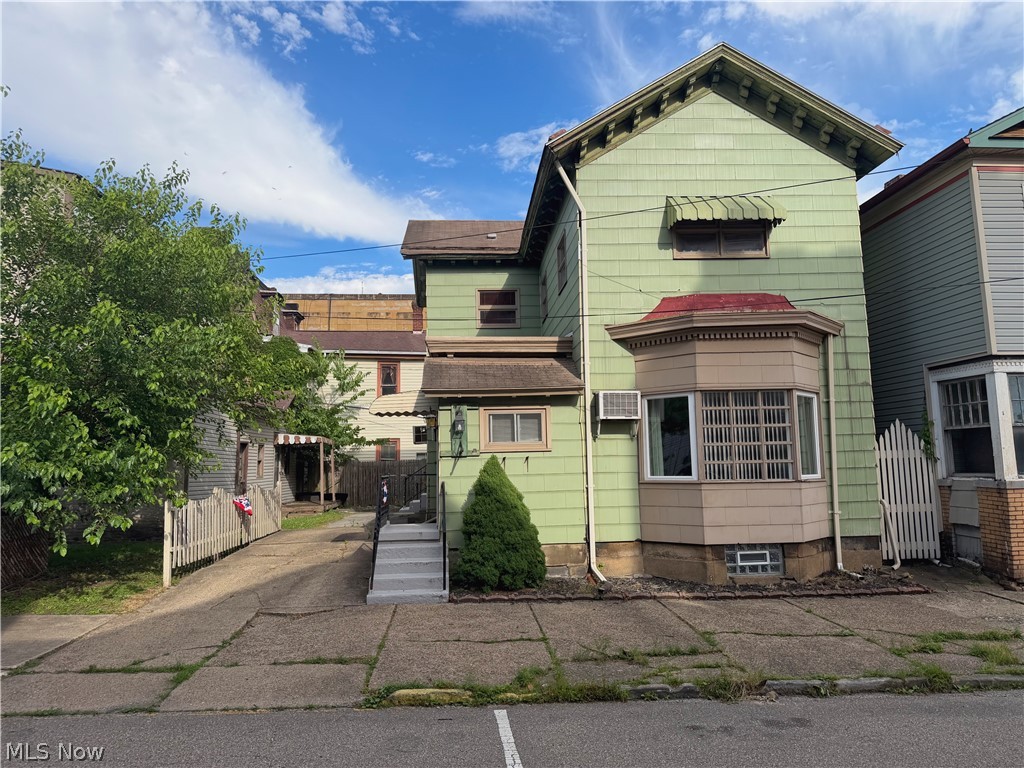 516 Jackson Street East Liverpool OH 43920