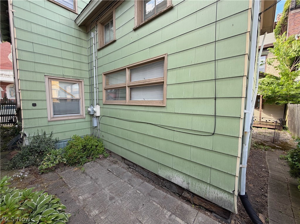 516 Jackson Street East Liverpool OH 43920