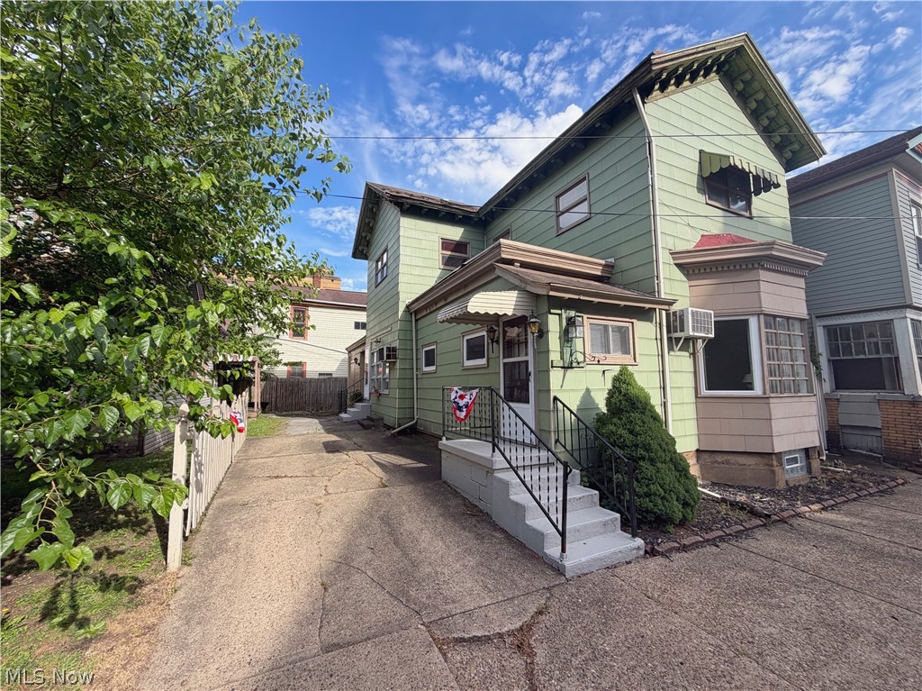 516 Jackson Street East Liverpool OH 43920