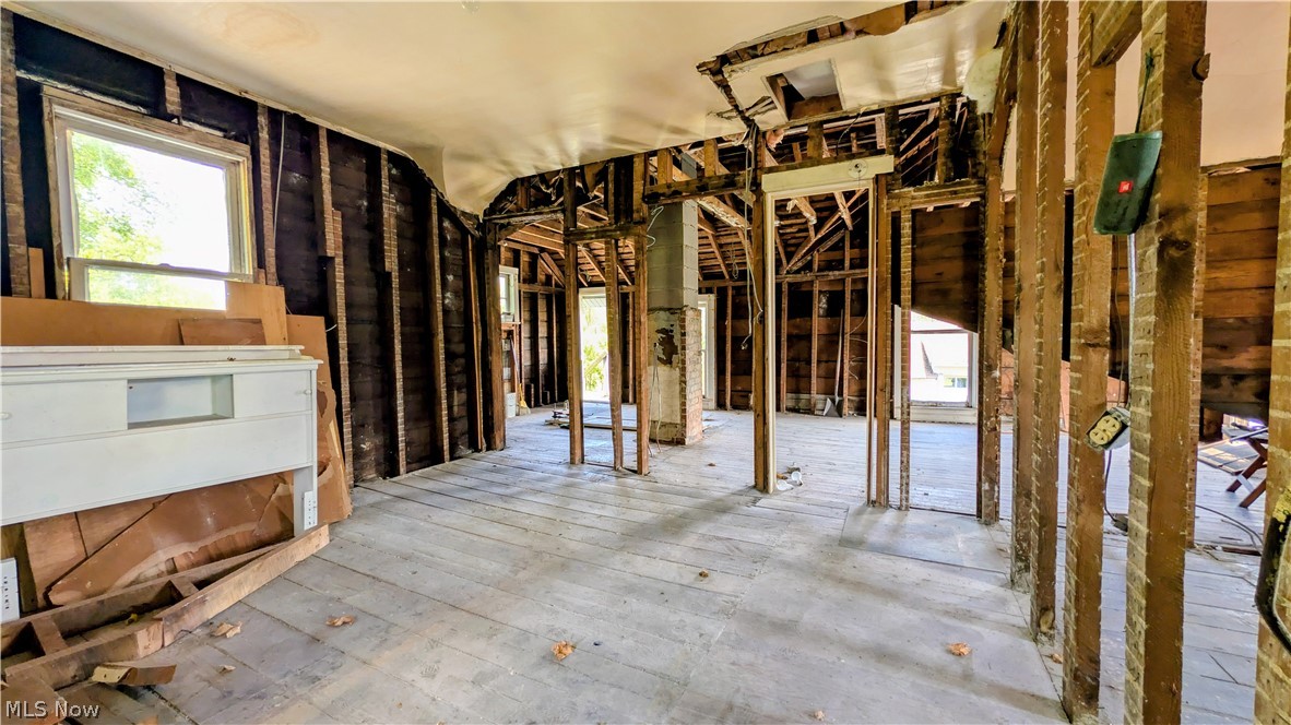 406 E Main Road Conneaut OH 44030